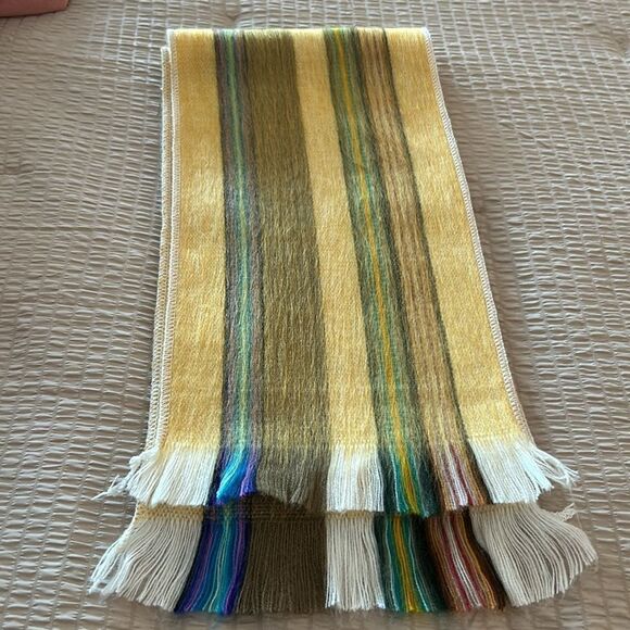 Beautiful alpaca scarf from Ecuador so soft and warm! - Picture 10 of 10